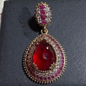 Elegant Red and Gold Teardrop Pendant